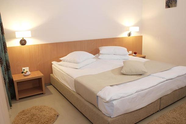 Hotel Sara Neptun Zewnętrze zdjęcie